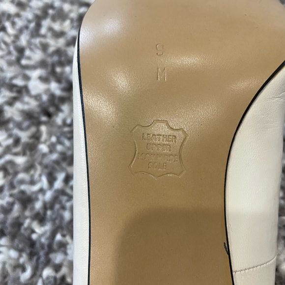 New vintage Caressa #28032 off white leather Stilleto pumps Spain size 9M - Picture 4 of 11